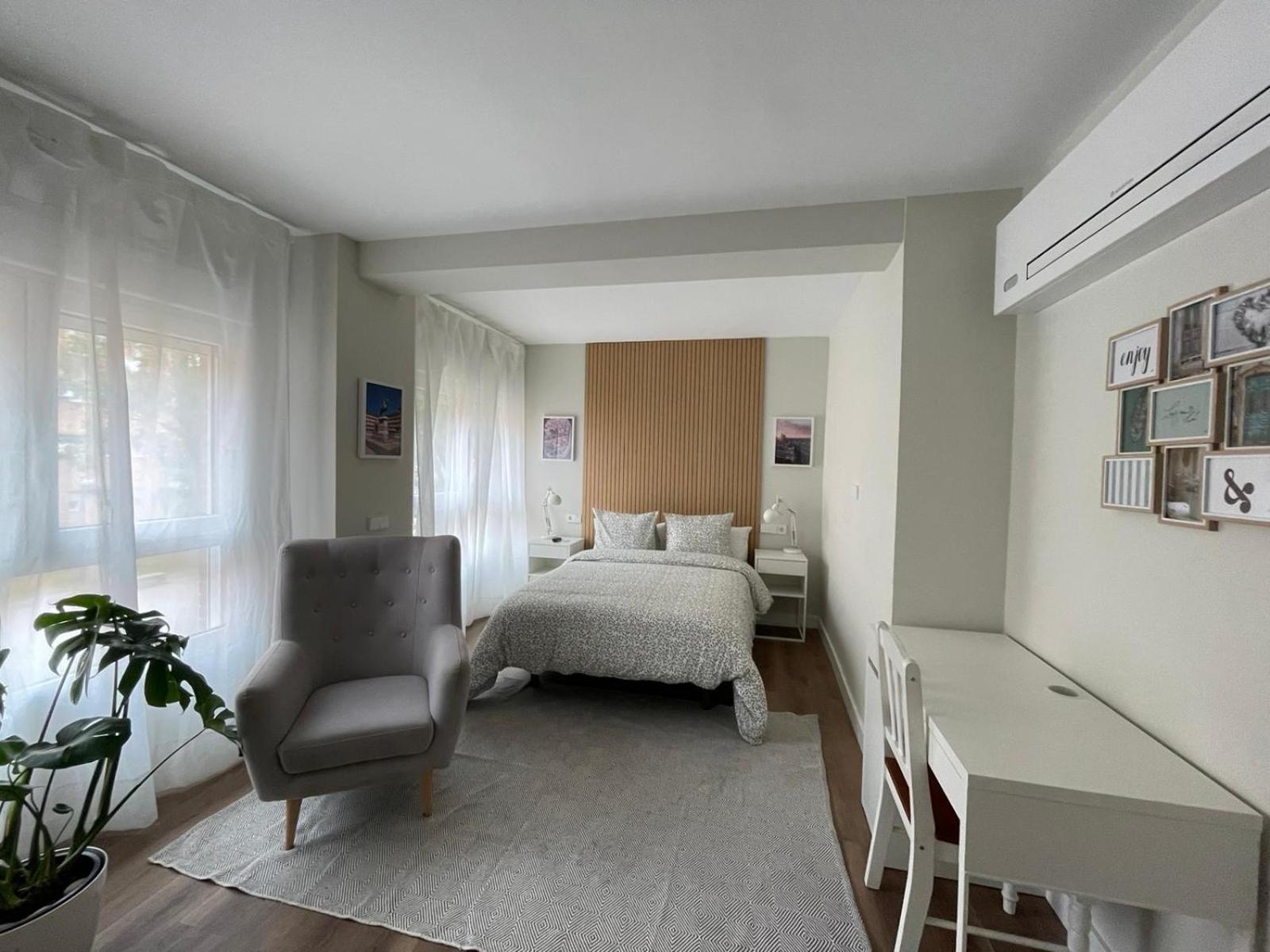 Rooms Madrid Rio Exterior photo
