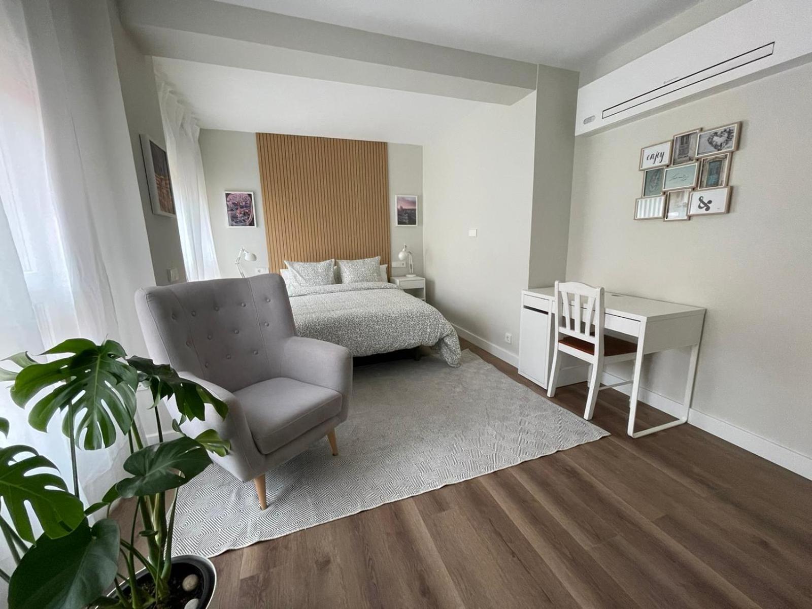 Rooms Madrid Rio Exterior photo